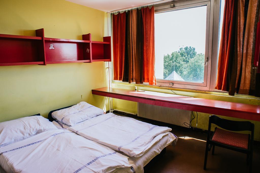 City Hostel Pest 35. Budapest Exteriör bild